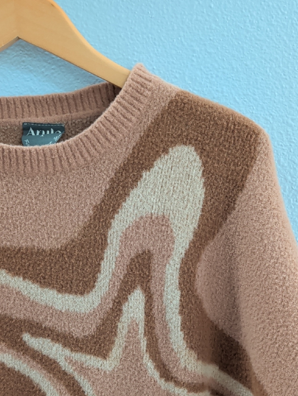 ARULA Starfish Super Soft Pattern Plush Crewneck Sweater in Blush - Picture 2 of 5